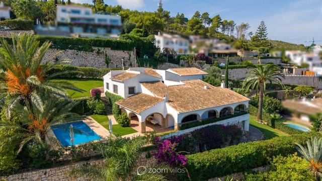 4 bedroom Villa for sale in Cap Martí - El Tossalet - Pinomar, Javea / Xàbia with pool - € 1,550,000 (Ref: 9628019)