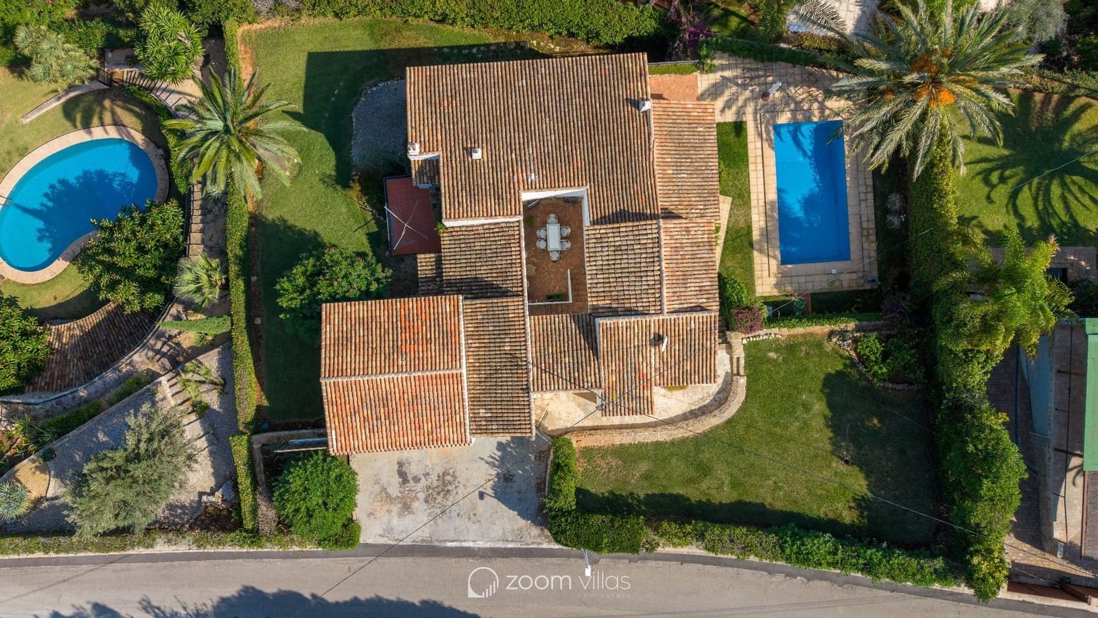 4 bedroom Villa for sale in Javea / Xabia with pool - € 1,550,000 (Ref: 9628019)