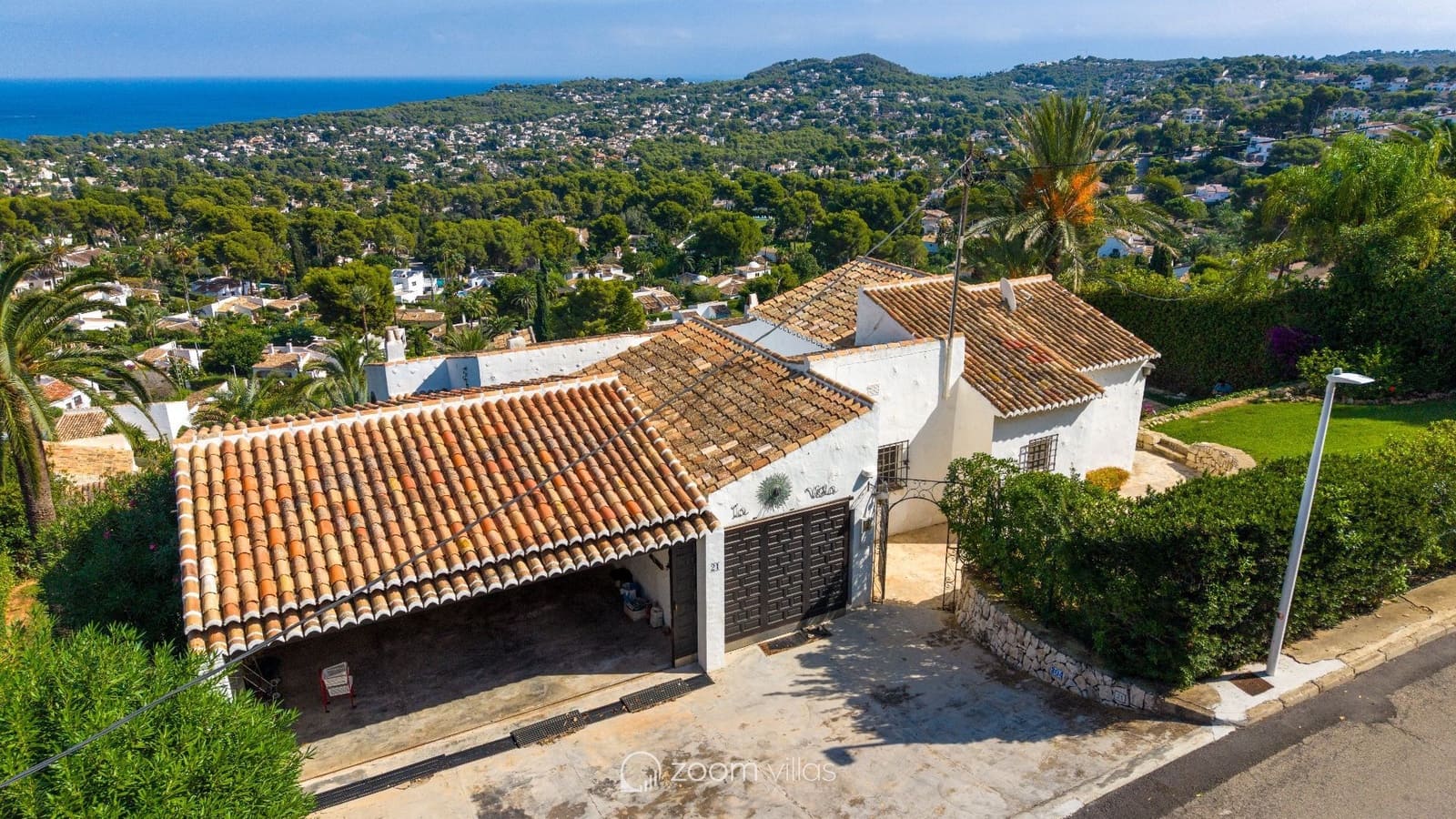 4 bedroom Villa for sale in Javea / Xabia with pool - € 1,550,000 (Ref: 9628019)