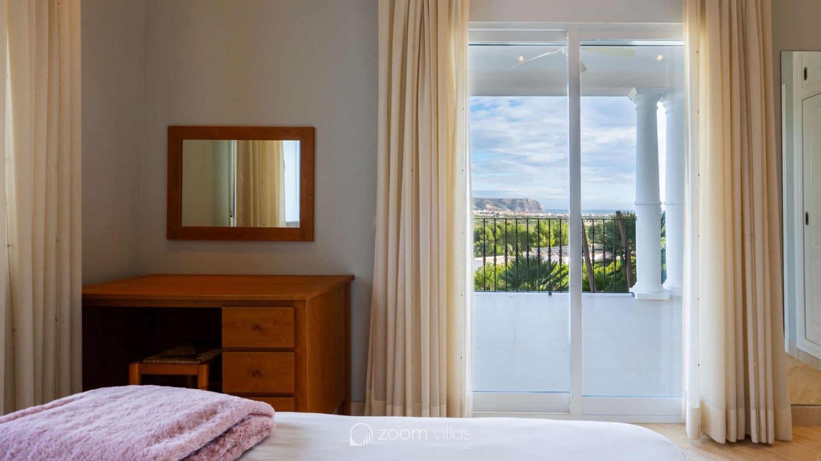 4 sypialnia Willa na sprzedaż w Javea / Xabia z basenem - 1 795 000 € (Ref: 9657058)