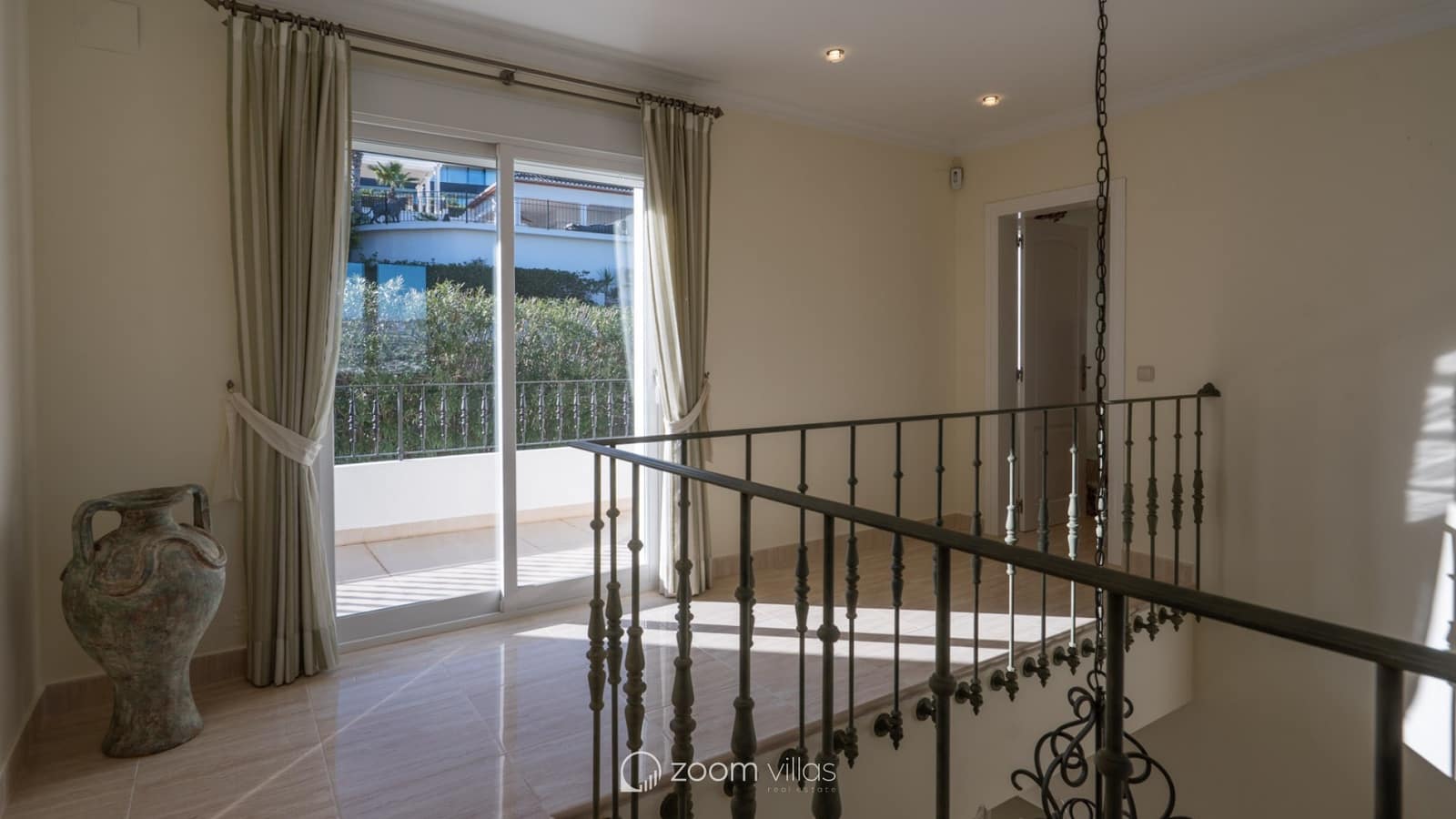 4 sypialnia Willa na sprzedaż w Javea / Xabia z basenem - 1 795 000 € (Ref: 9657058)