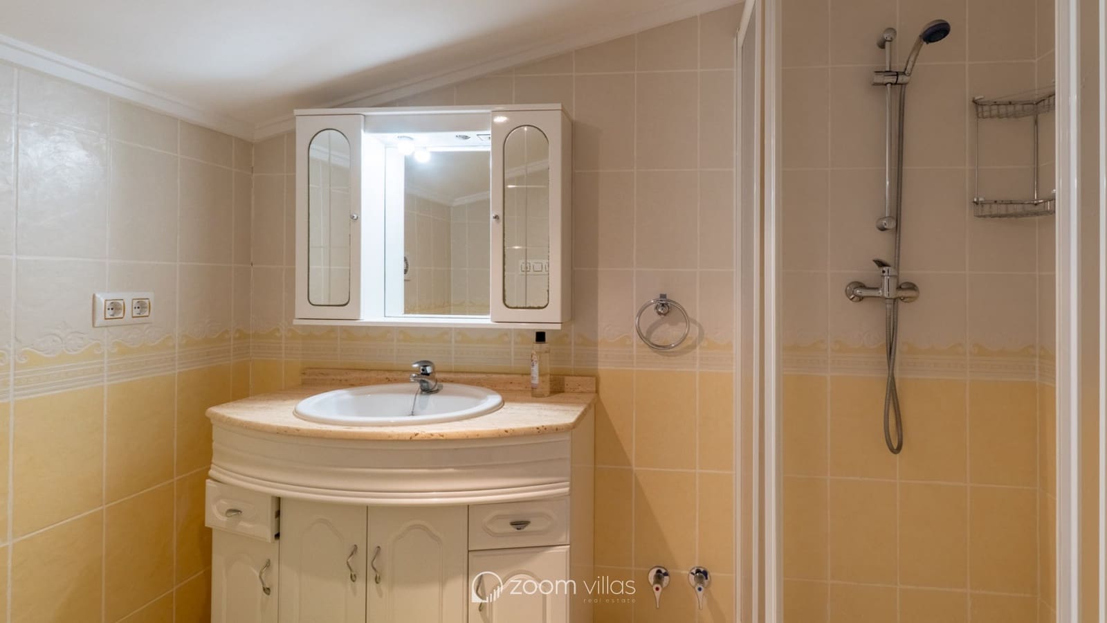 3 quarto Moradia para venda em Jalon / Xalo com piscina - 625 000 € (Ref: 9665203)