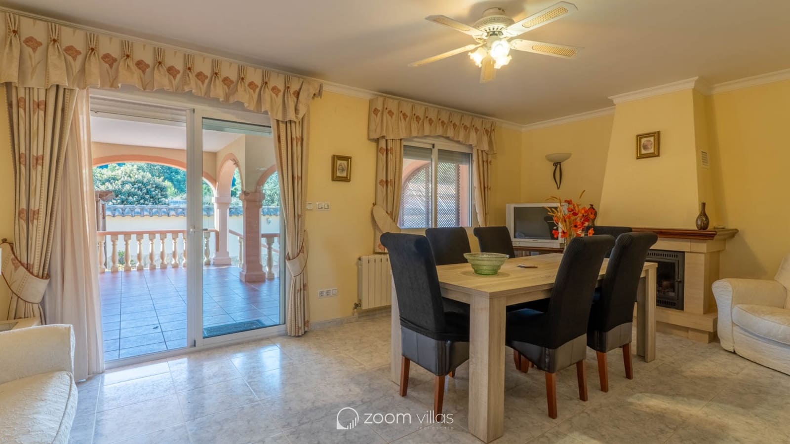 3 quarto Moradia para venda em Jalon / Xalo com piscina - 625 000 € (Ref: 9665203)