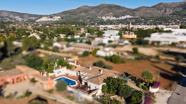 Chalet de 3 habitaciones en Jalón / Xaló en venta con piscina - 625.000 € (Ref: 9665203)