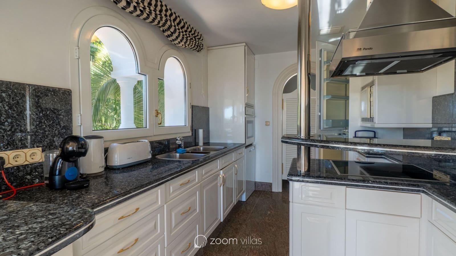 5 slaapkamer Villa te koop in Benissa met zwembad - € 1.990.000 (Ref: 9665204)