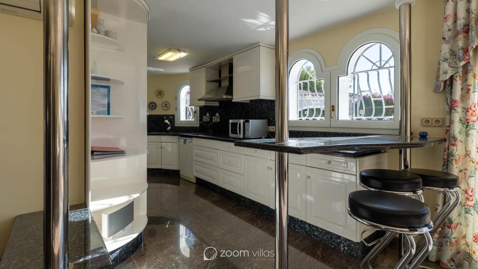 5 slaapkamer Villa te koop in Benissa met zwembad - € 1.990.000 (Ref: 9665204)