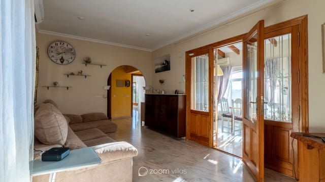 4 quarto Moradia para venda em Benissa com piscina - 700 000 € (Ref: 9665205)