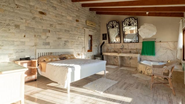 4 quarto Moradia para venda em Benissa com piscina - 700 000 € (Ref: 9665205)