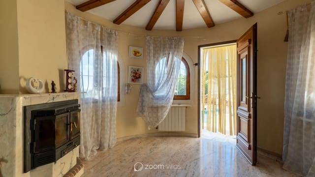 4 quarto Moradia para venda em Benissa com piscina - 700 000 € (Ref: 9665205)