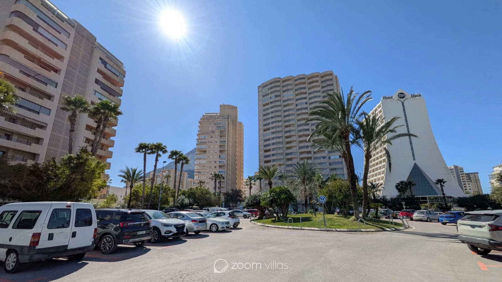 3 slaapkamer Villa te koop in Calpe / Calp met zwembad - € 799.000 (Ref: 9730728)