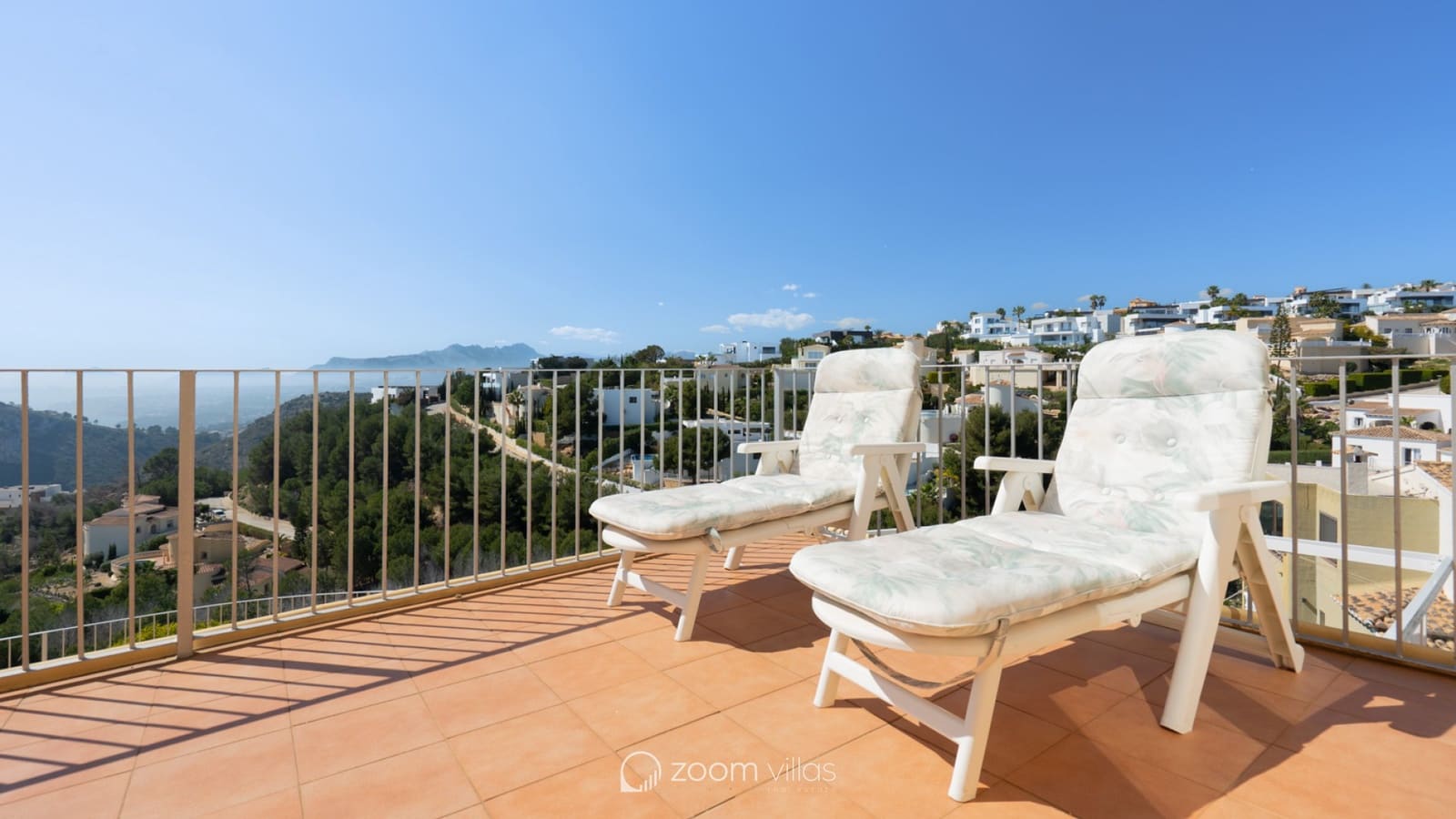 4 sypialnia Willa na sprzedaż w Cumbre del Sol z basenem - 745 000 € (Ref: 9730729)