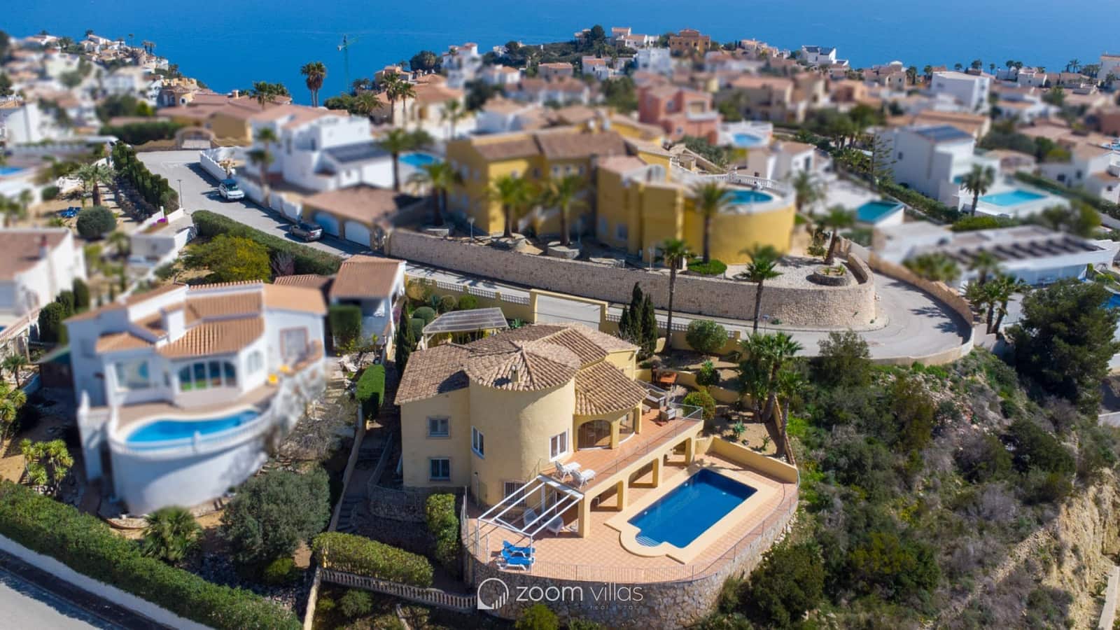 4 sypialnia Willa na sprzedaż w Cumbre del Sol z basenem - 745 000 € (Ref: 9730729)