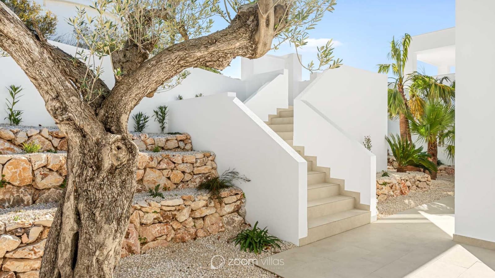 4 soveværelse Villa til salg i Cumbre del Sol med swimmingpool - € 1.300.000 (Ref: 9765297)