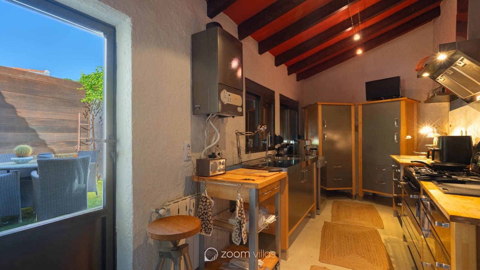 4 sypialnia Willa na sprzedaż w Javea / Xabia z basenem - 895 000 € (Ref: 9788722)