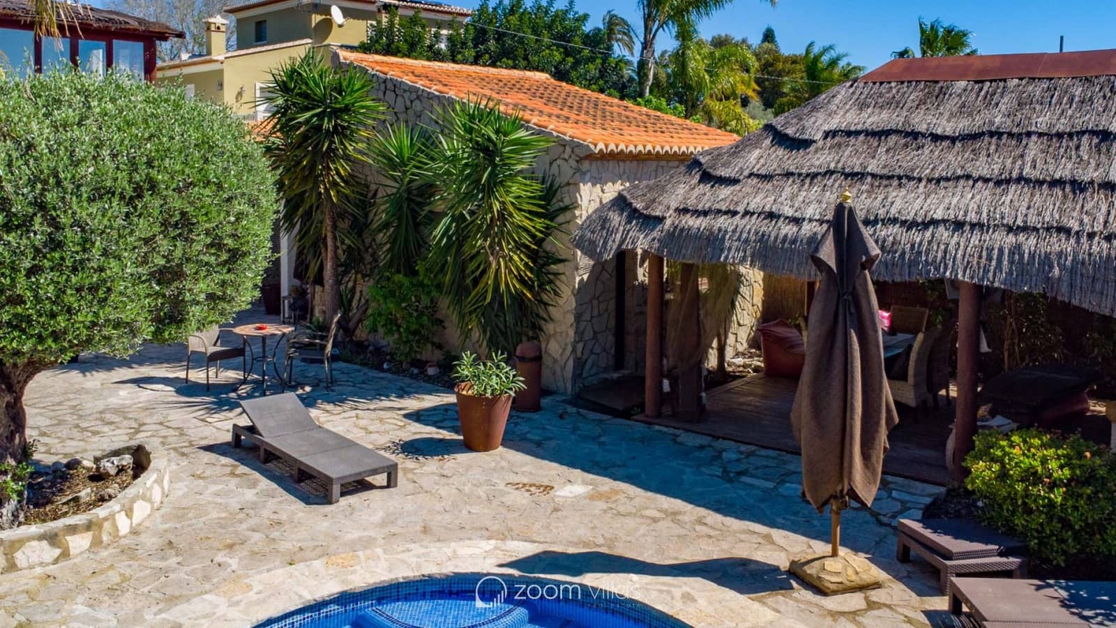 4 sypialnia Willa na sprzedaż w Javea / Xabia z basenem - 895 000 € (Ref: 9788722)