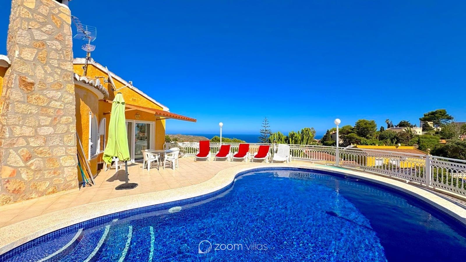 4 bedroom Villa for sale in Benitachell / Benitatxell with pool - € 595,000 (Ref: 9788723)