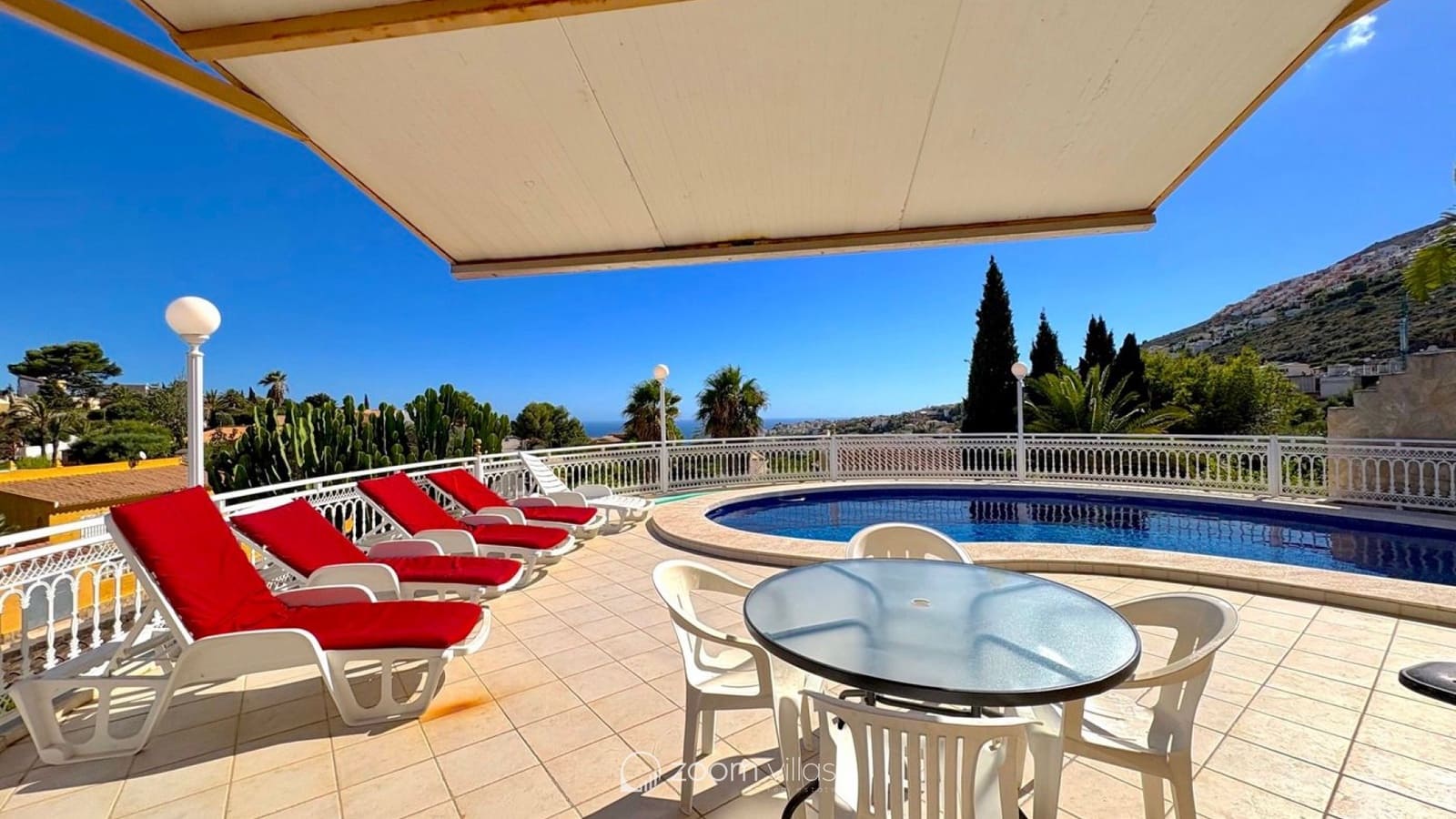 4 bedroom Villa for sale in Benitachell / Benitatxell with pool - € 595,000 (Ref: 9788723)