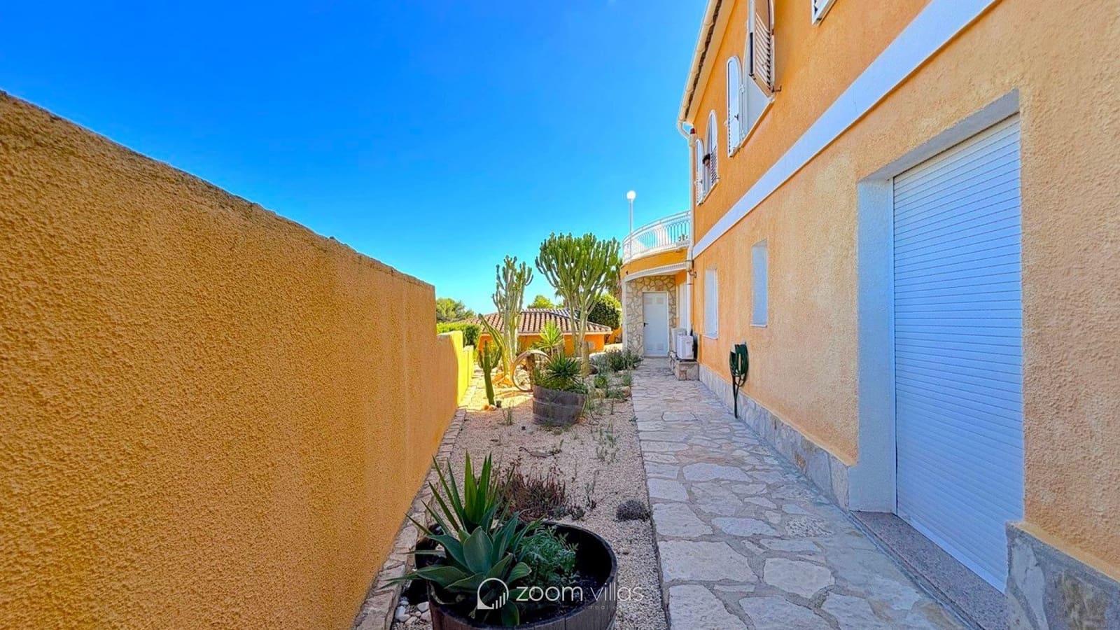 4 bedroom Villa for sale in Benitachell / Benitatxell with pool - € 595,000 (Ref: 9788723)