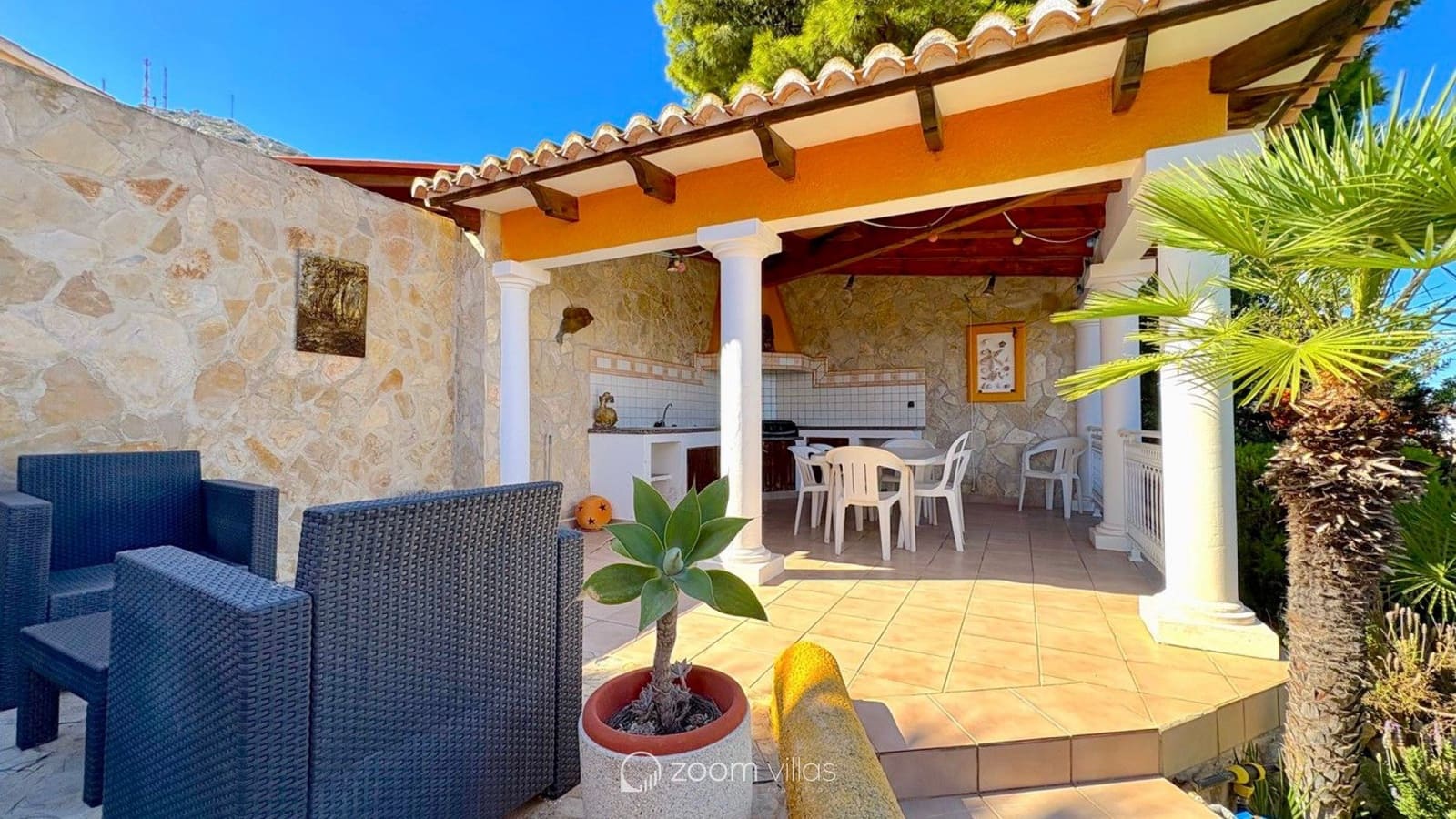 4 bedroom Villa for sale in Benitachell / Benitatxell with pool - € 595,000 (Ref: 9788723)