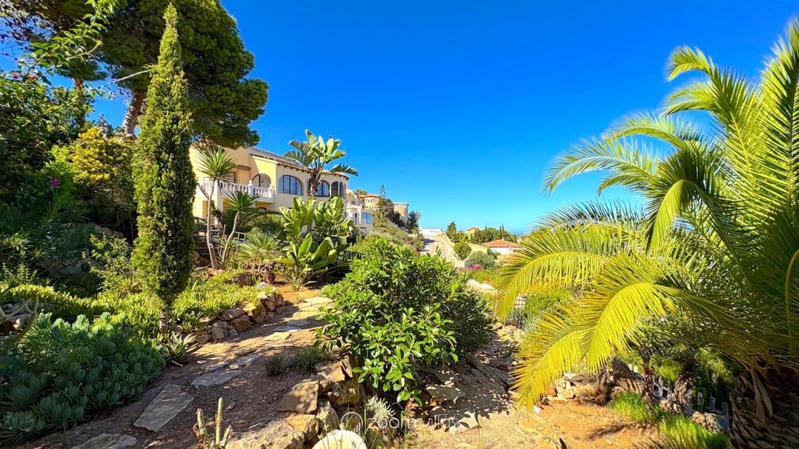 4 bedroom Villa for sale in Benitachell / Benitatxell with pool - € 595,000 (Ref: 9788723)