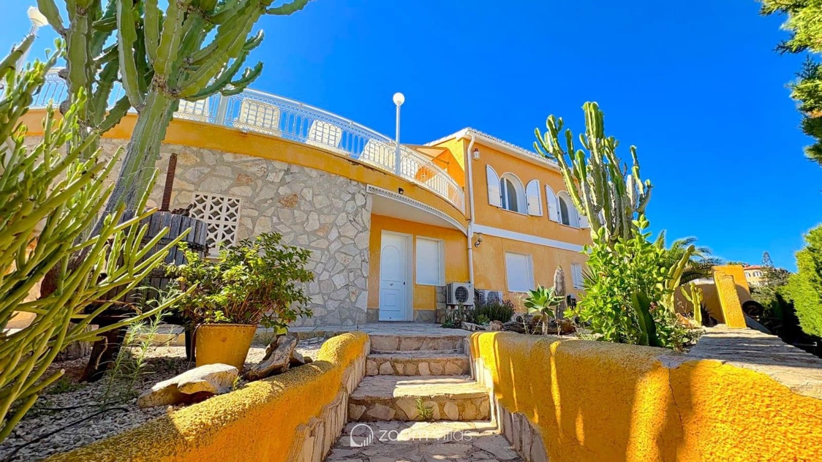 4 bedroom Villa for sale in Benitachell / Benitatxell with pool - € 595,000 (Ref: 9788723)