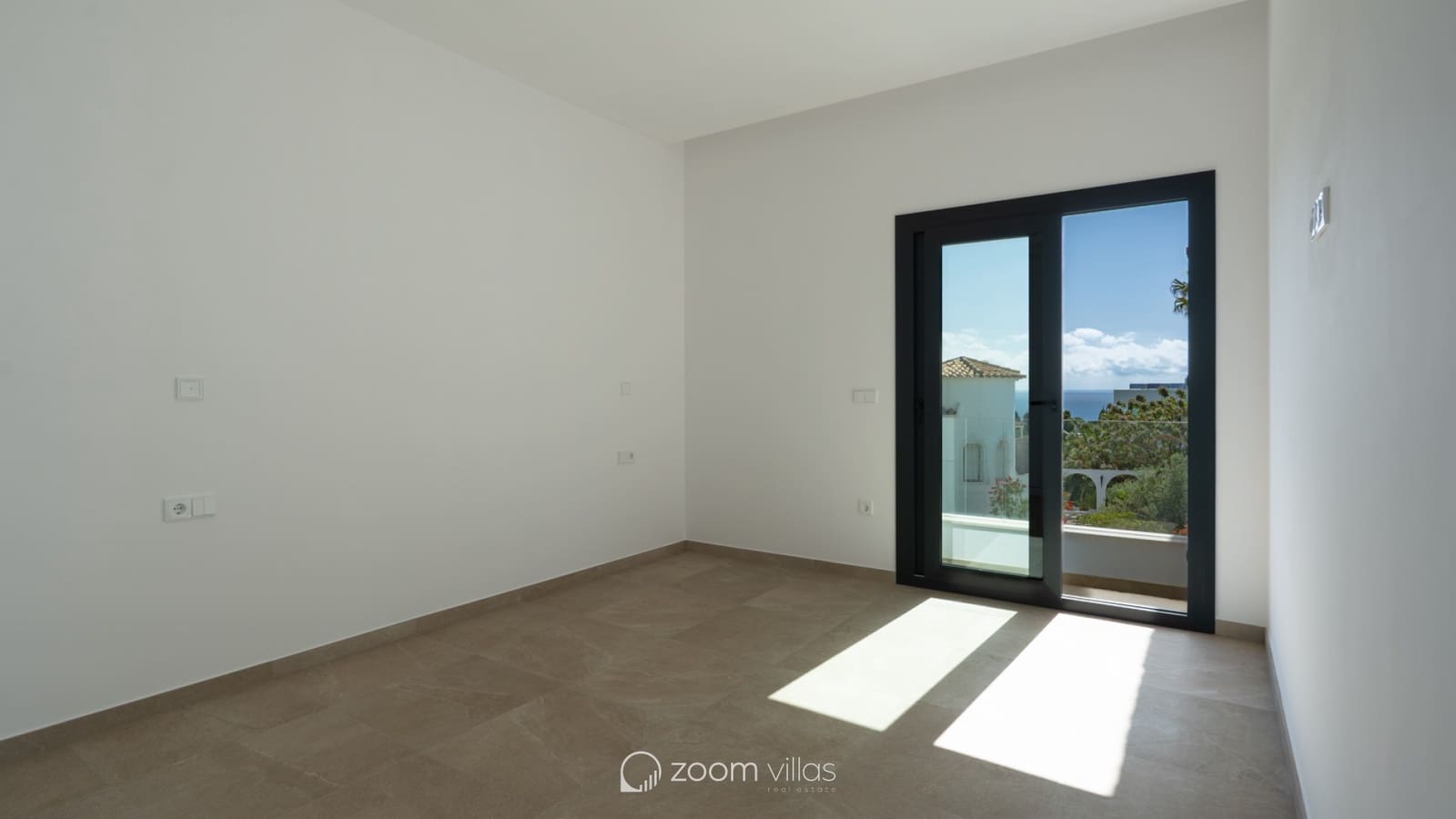 3 bedroom Villa for sale in Benissa with pool - € 1,175,000 (Ref: 9808598)