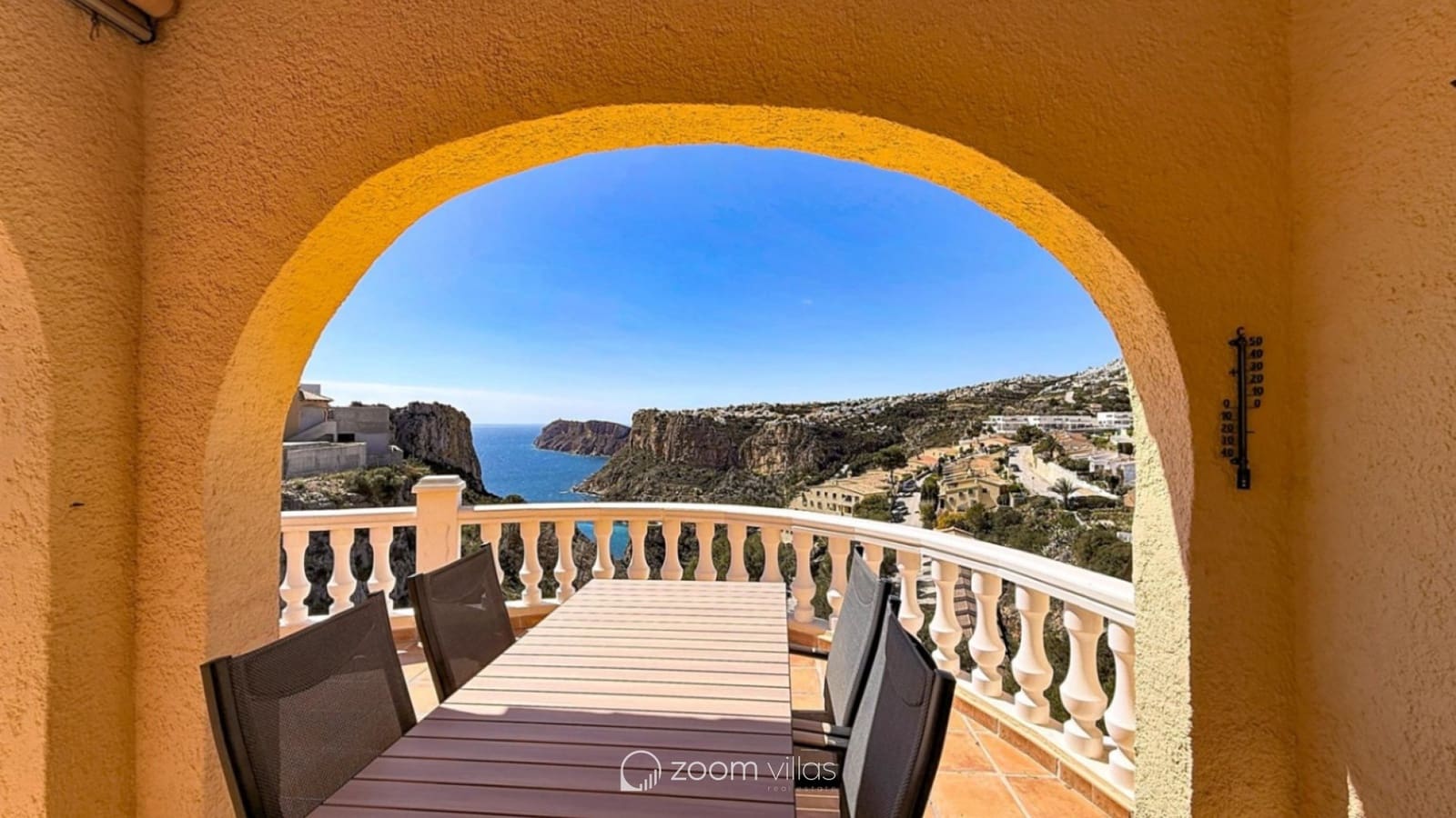 3 slaapkamer Villa te koop in Benitachell / Benitatxell met zwembad - € 890.000 (Ref: 9809460)