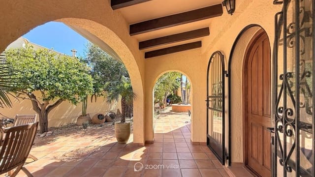 3 slaapkamer Villa te koop in Benitachell / Benitatxell met zwembad - € 890.000 (Ref: 9809460)