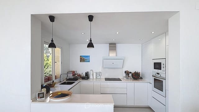 4 soverom Villa til salgs i Benitachell / Benitatxell - € 980 000 (Ref: 9815147)