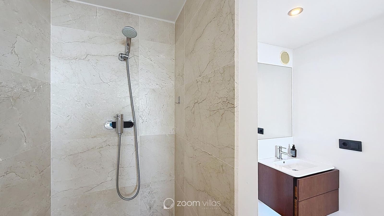 4 bedroom Villa for sale in Benitachell / Benitatxell with pool - € 2,450,000 (Ref: 9815148)
