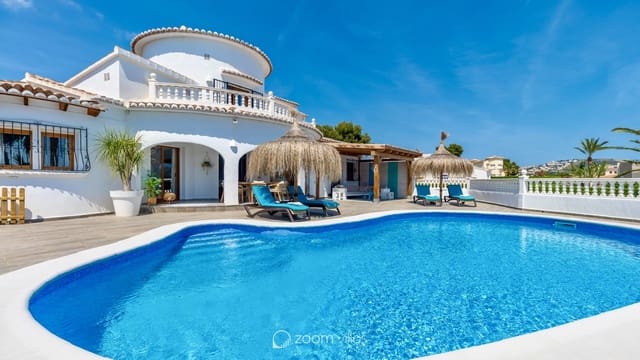 3 makuuhuone Huvila myytävänä paikassa Moraira, Teulada-Moraira mukana uima-altaan - 1 150 000 € (Ref: 9820894)