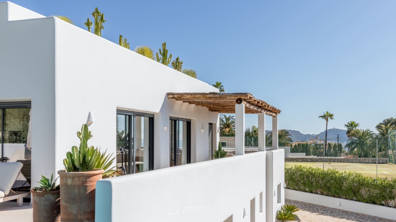 4 slaapkamer Villa te koop in Moraira met zwembad - € 2.190.000 (Ref: 9827414)