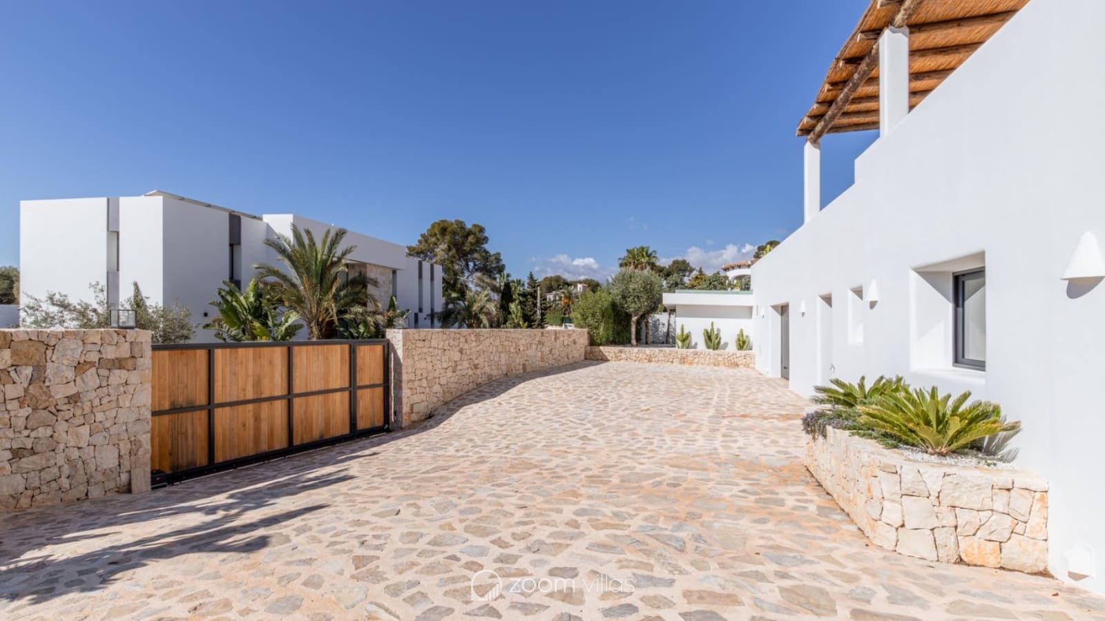 4 slaapkamer Villa te koop in Moraira met zwembad - € 2.190.000 (Ref: 9827414)