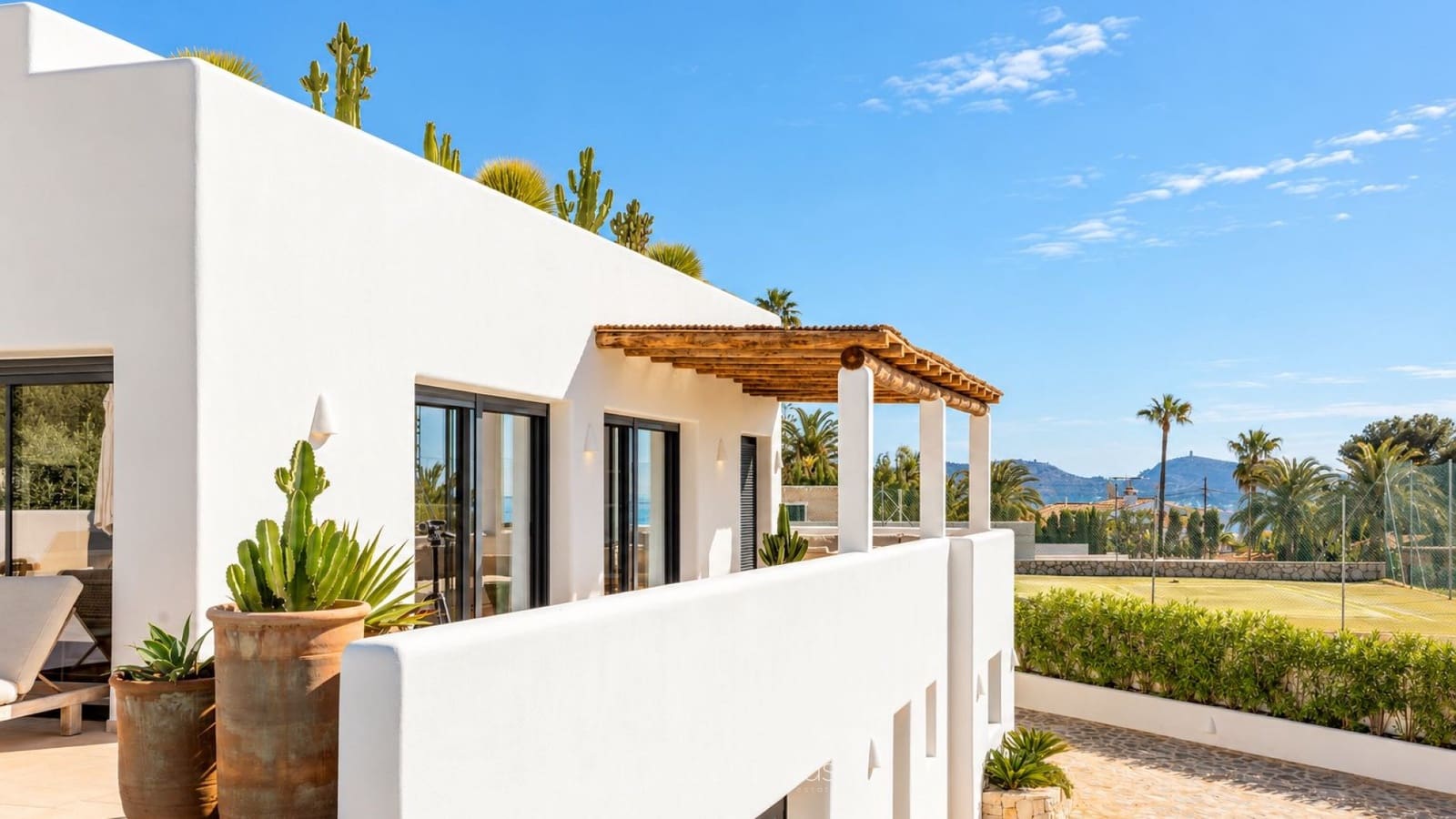 4 slaapkamer Villa te koop in Moraira met zwembad garage - € 1.995.000 (Ref: 9827414)
