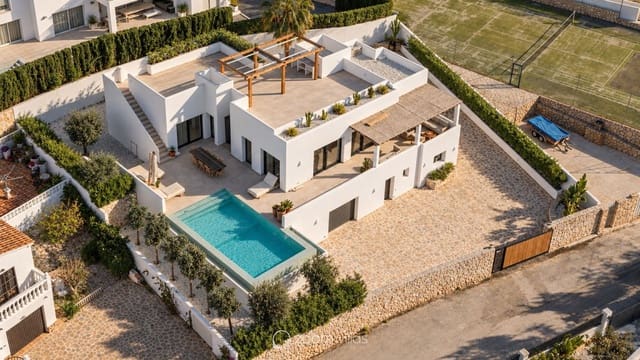 4 makuuhuone Huvila myytävänä paikassa Moraira, Teulada-Moraira mukana uima-altaan 
autotalli - 1 995 000 € (Ref: 9827414)