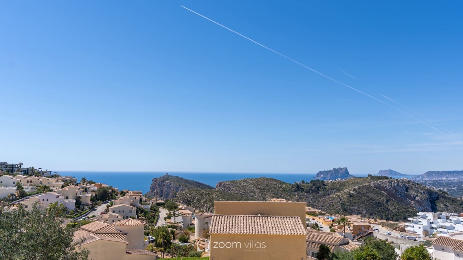 4 bedroom Villa for sale in Cumbre del Sol with pool - € 1,850,000 (Ref: 9865469)
