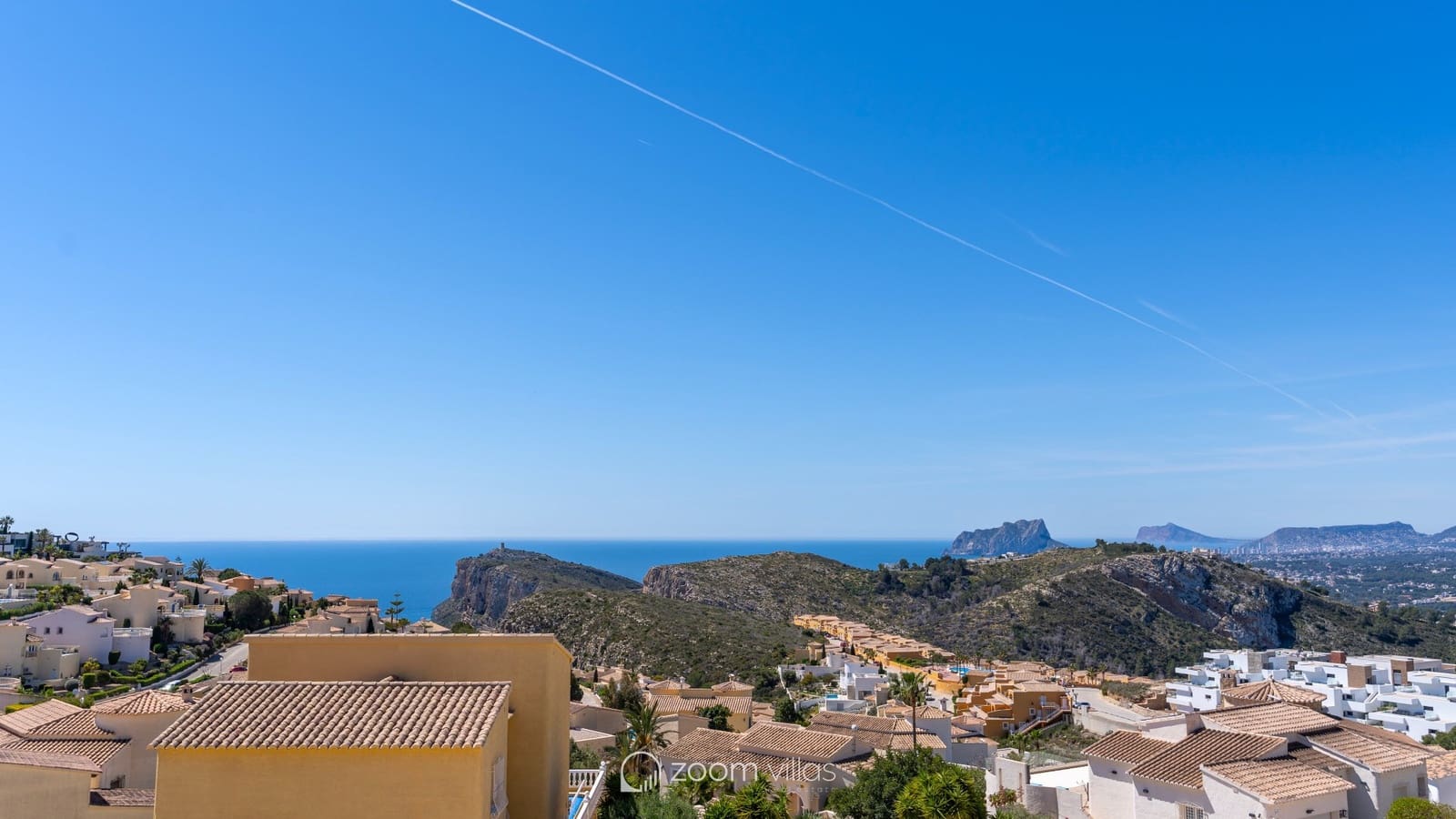 4 bedroom Villa for sale in Cumbre del Sol with pool - € 1,850,000 (Ref: 9865469)