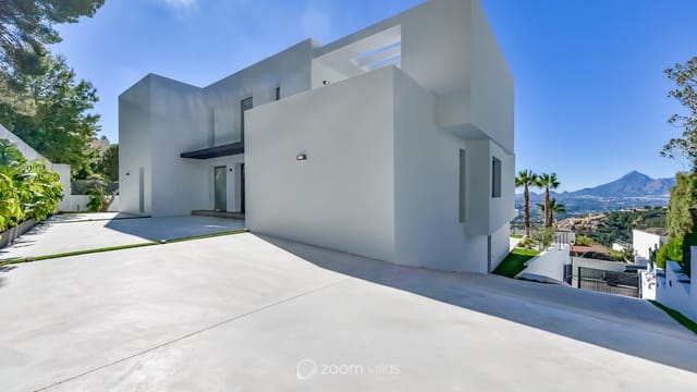 5 slaapkamer Villa te koop in Altea met zwembad - € 2.690.000 (Ref: 9989295)