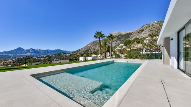 5 slaapkamer Villa te koop in Altea met zwembad - € 2.690.000 (Ref: 9989295)