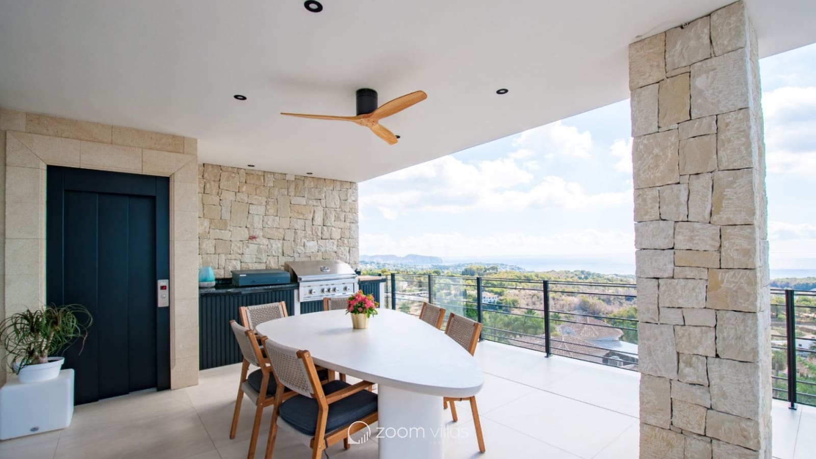 3 bedroom Villa for sale in Benissa with pool - € 2,600,000 (Ref: 9998974)