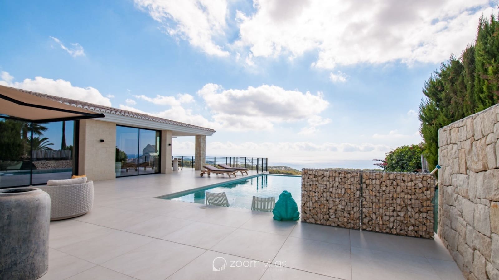 3 bedroom Villa for sale in Benissa with pool - € 2,600,000 (Ref: 9998974)