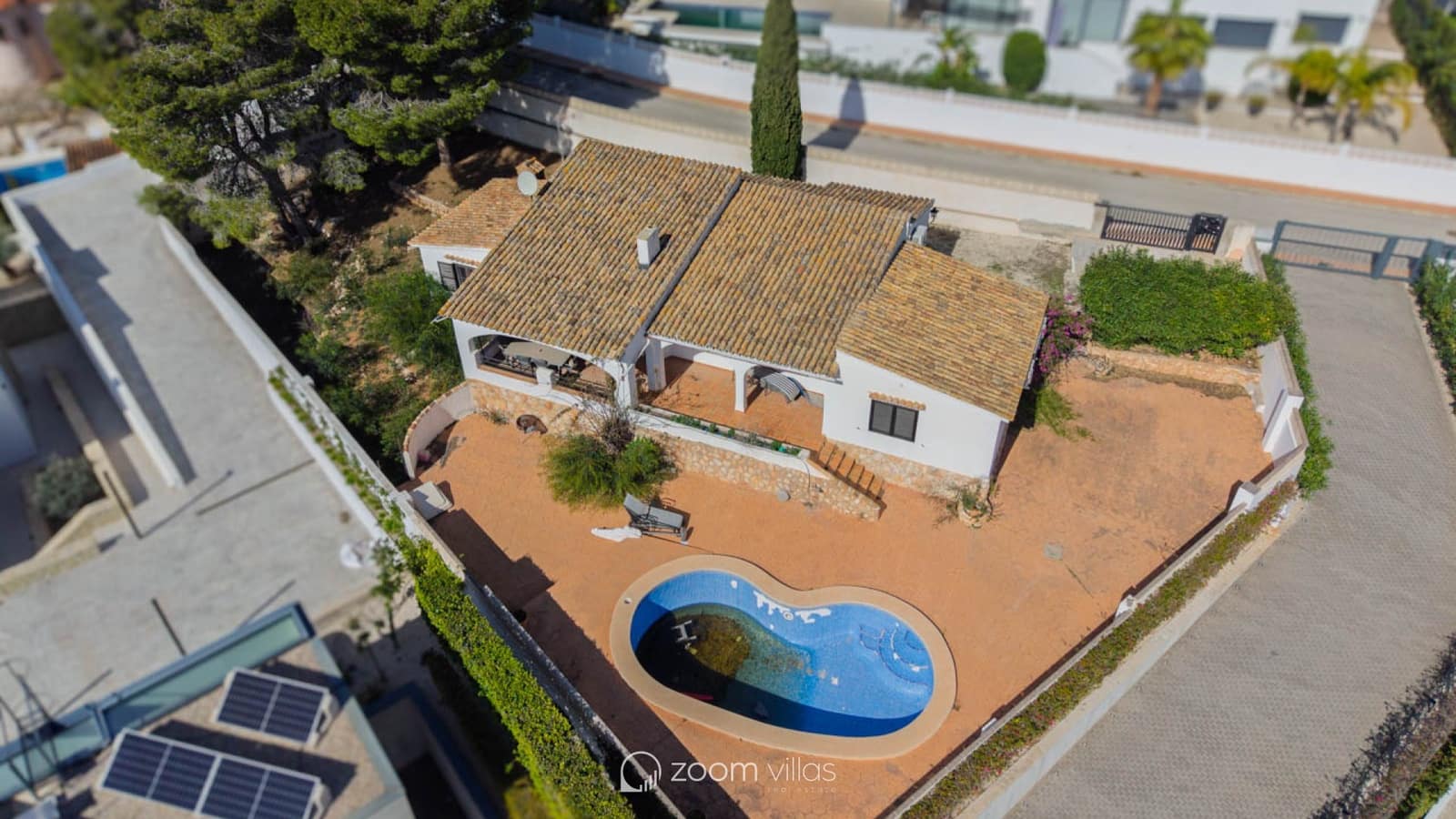 3 soveværelse Villa til salg i Benissa med swimmingpool - € 1.250.000 (Ref: 9999550)