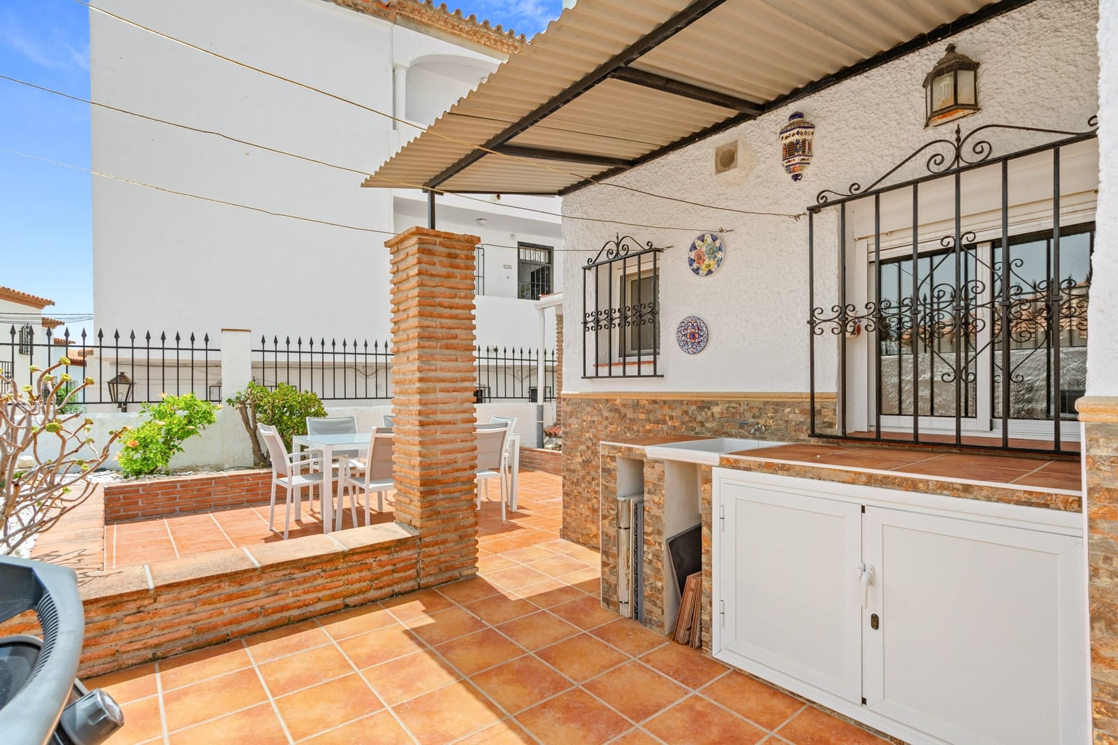 2 soverom Hus til salgs i Nerja - € 403 000 (Ref: 10038458)