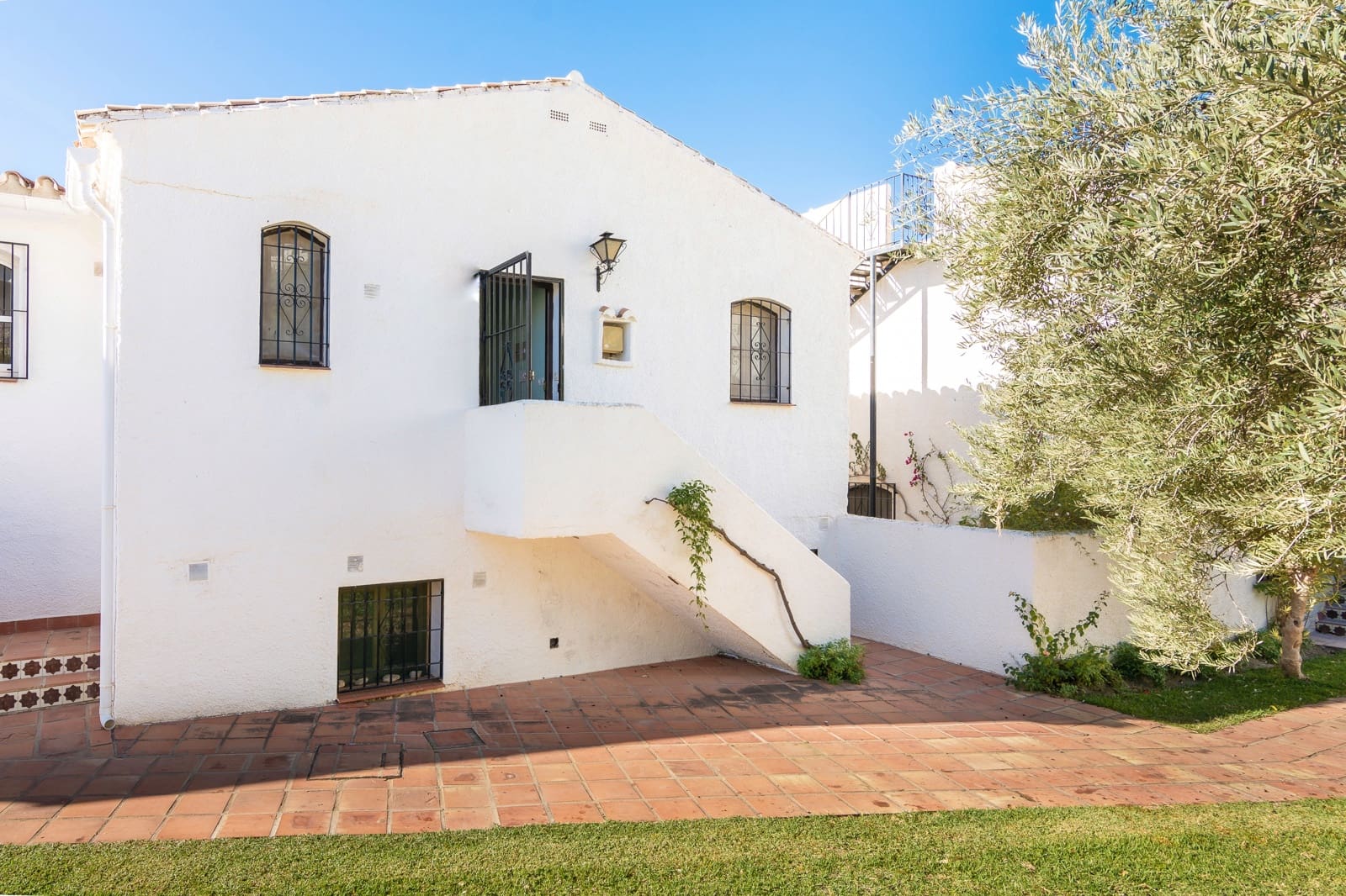 4 soveværelse Byhus til salg i Nerja med swimmingpool - € 475.000 (Ref: 8953400)