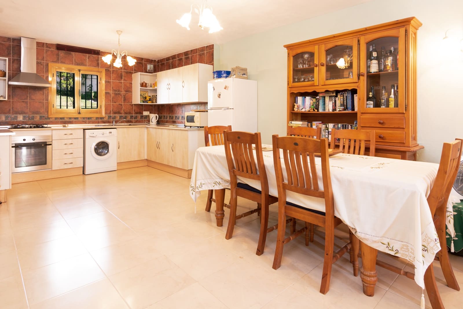 4 soveværelse Byhus til salg i Nerja med swimmingpool - € 475.000 (Ref: 8953400)