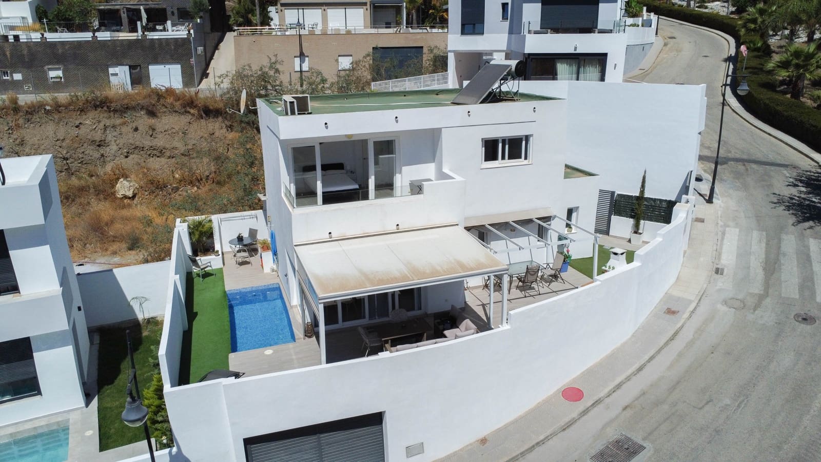 3 bedroom Villa for sale in Torrox-Costa - € 495,000 (Ref: 9293536)