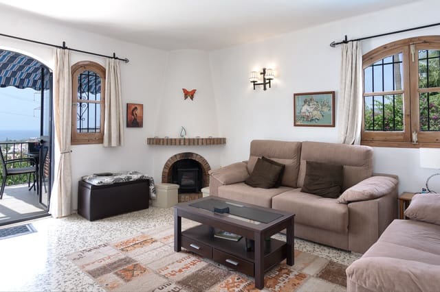 3 quarto Moradia para venda em Capistrano, Nerja com piscina - 585 000 € (Ref: 9296197)