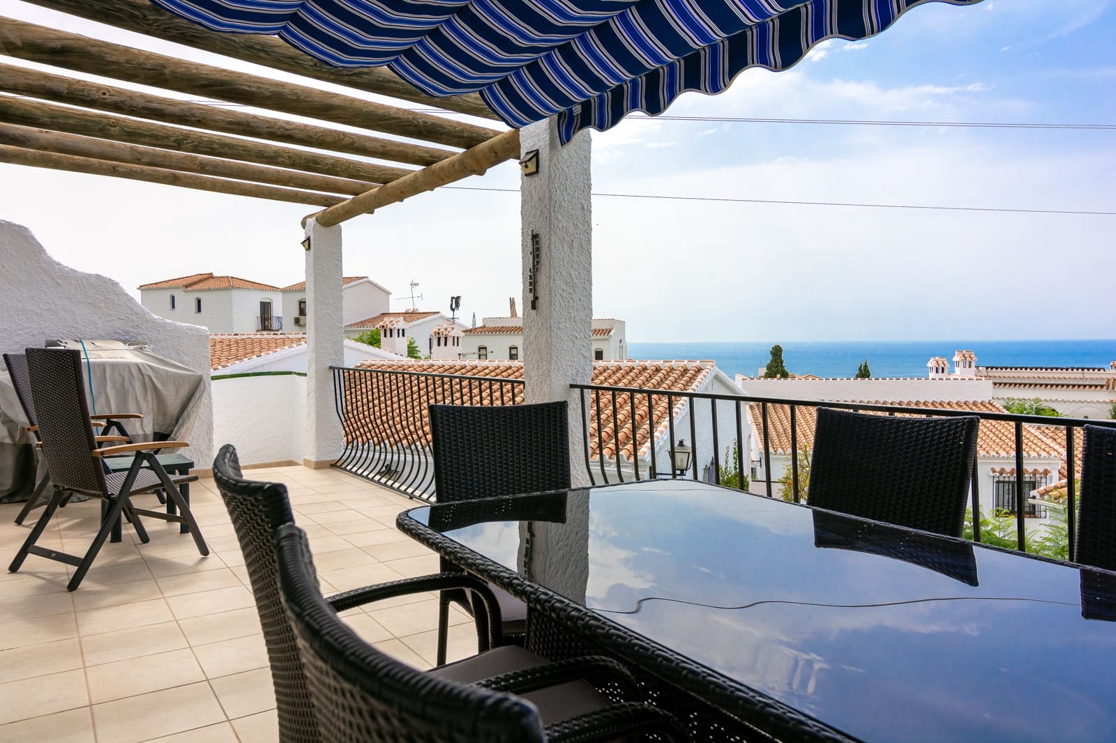 3 quarto Moradia para venda em Nerja com piscina - 585 000 € (Ref: 9296197)