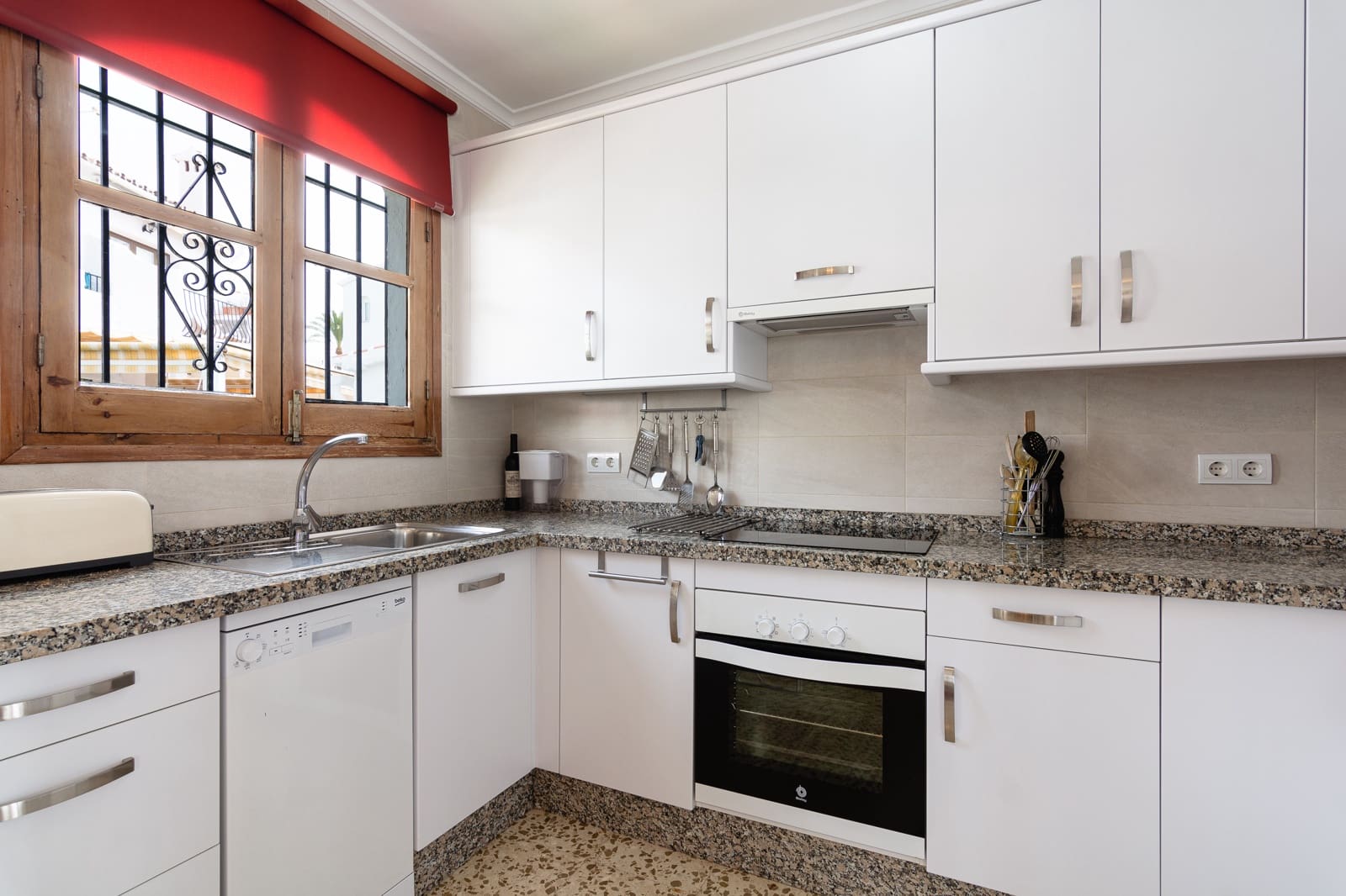 3 quarto Moradia para venda em Nerja com piscina - 585 000 € (Ref: 9296197)