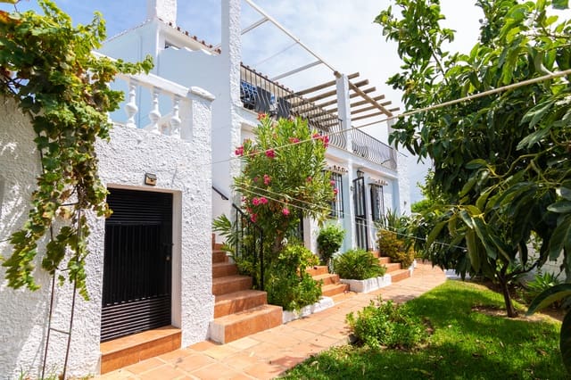 3 quarto Moradia para venda em Capistrano, Nerja com piscina - 585 000 € (Ref: 9296197)